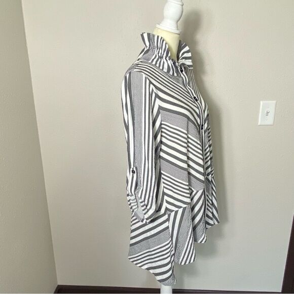 Vintage Moonlight Asymmetrical Striped Button Front Tunic Blouse Women's Size M. - Picture 8 of 16